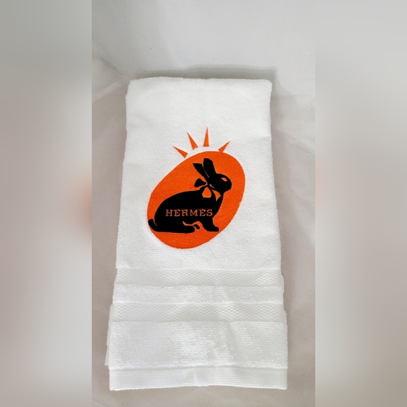 Hermes Embroidered Rabbit 🐇 Hand Towel Set - Picture 4 of 4